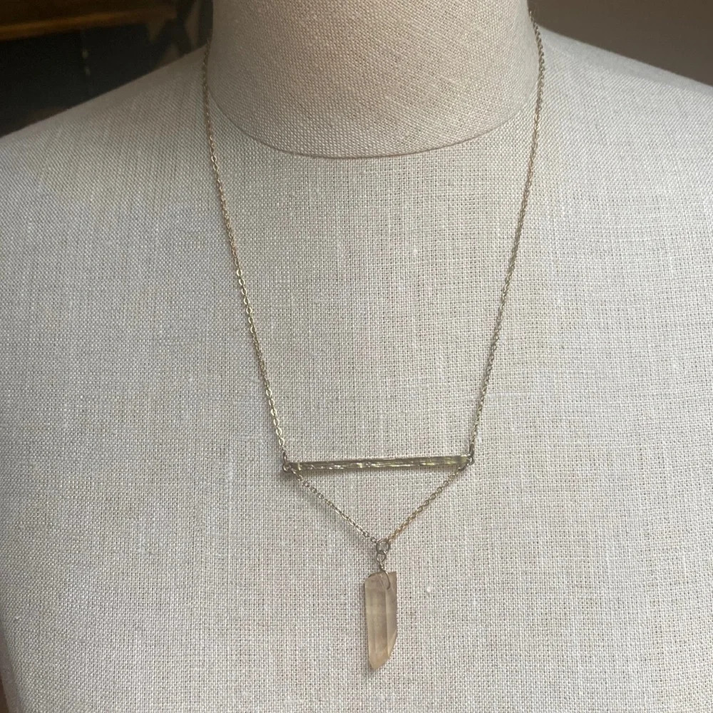 Quartz Gold Bar Pendant Necklace - Picture 1 of 3